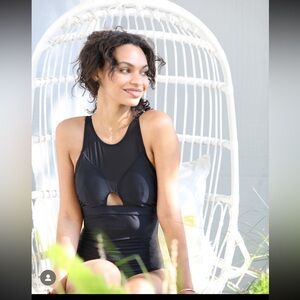 NWT Le Larc Keyhole One Piece Swimsuit Sz XS Solid Black Mesh High Neck